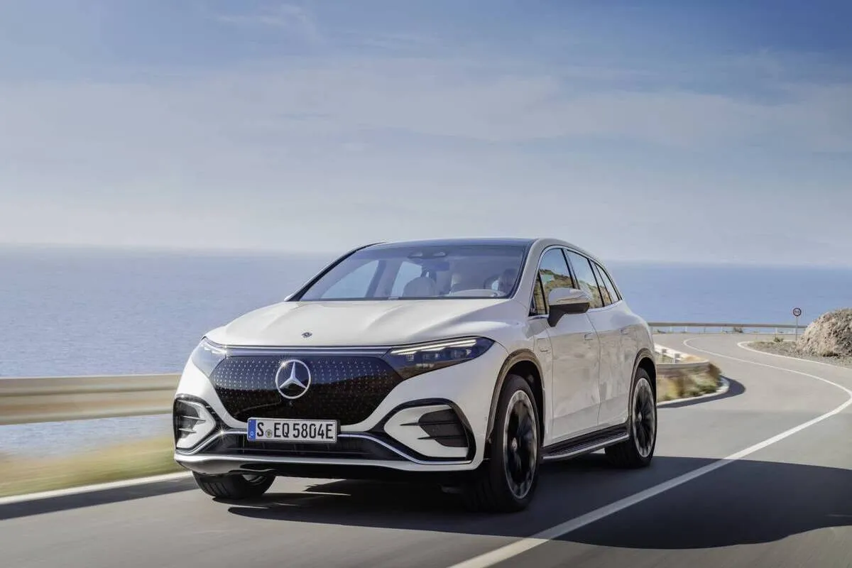 Автомобіль Mercedes-Benz EQS SUV - фото 29
